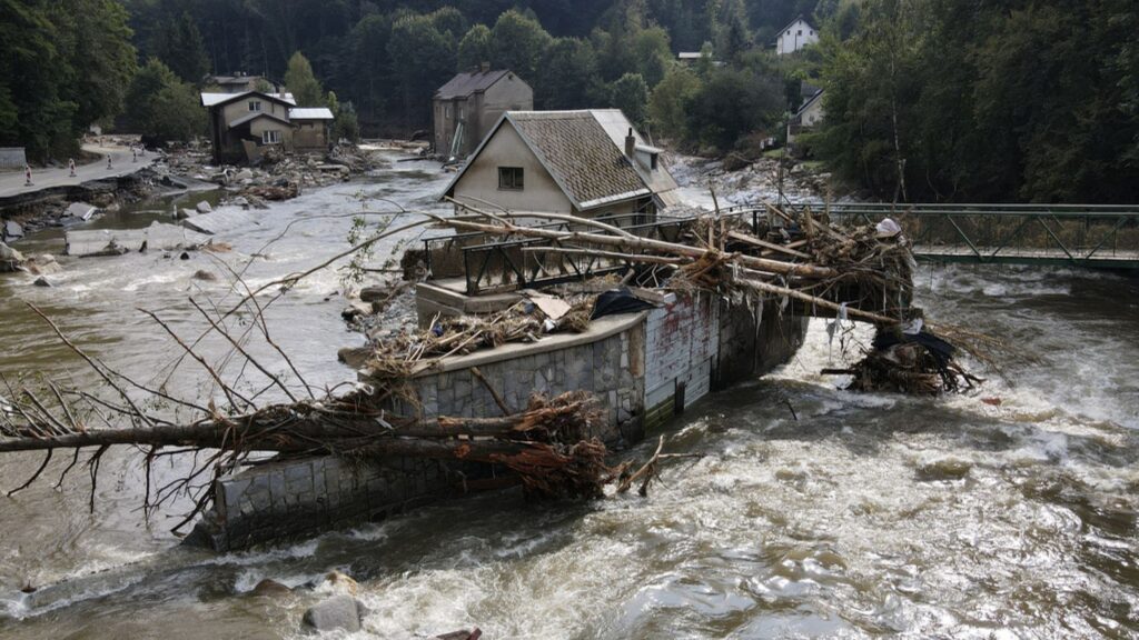 Video. Wetter air caused by climate change likely worsening extreme weather